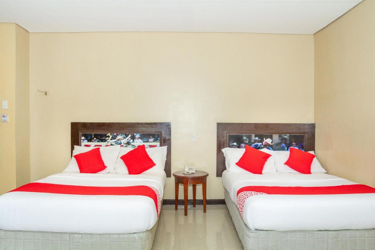 Oyo 133 Jazzy James Country Hotel 2 Davao Exterior photo